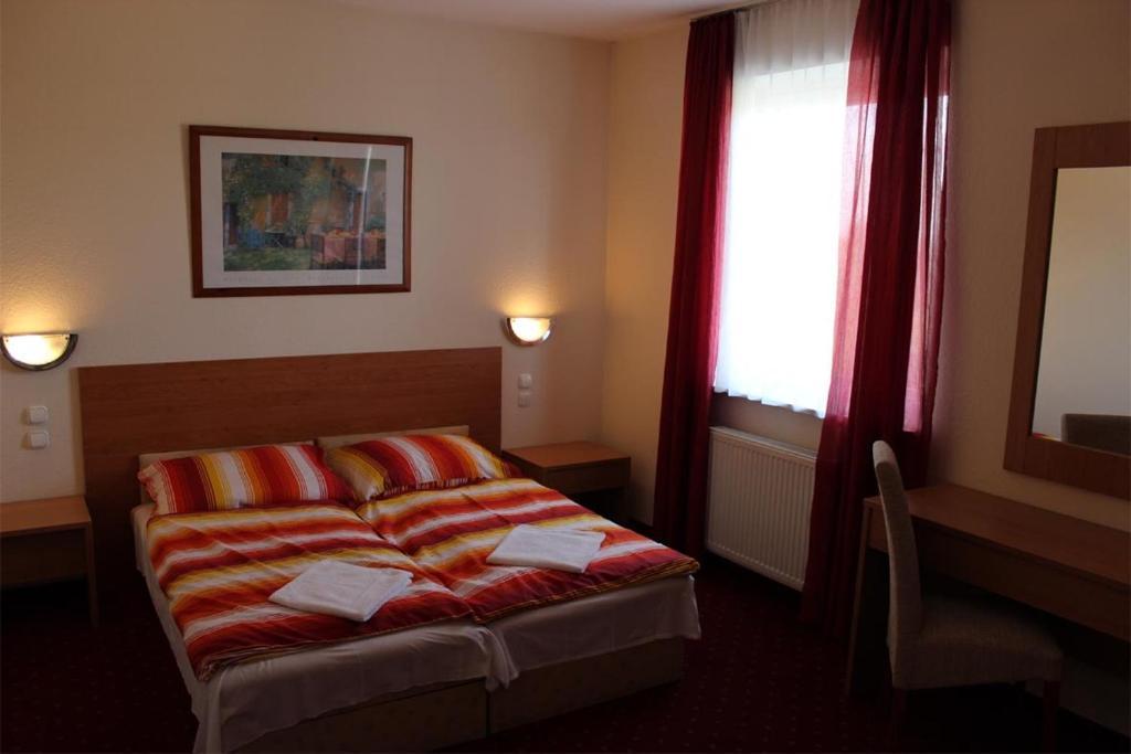 Hotel Menthol Будапешт Номер фото